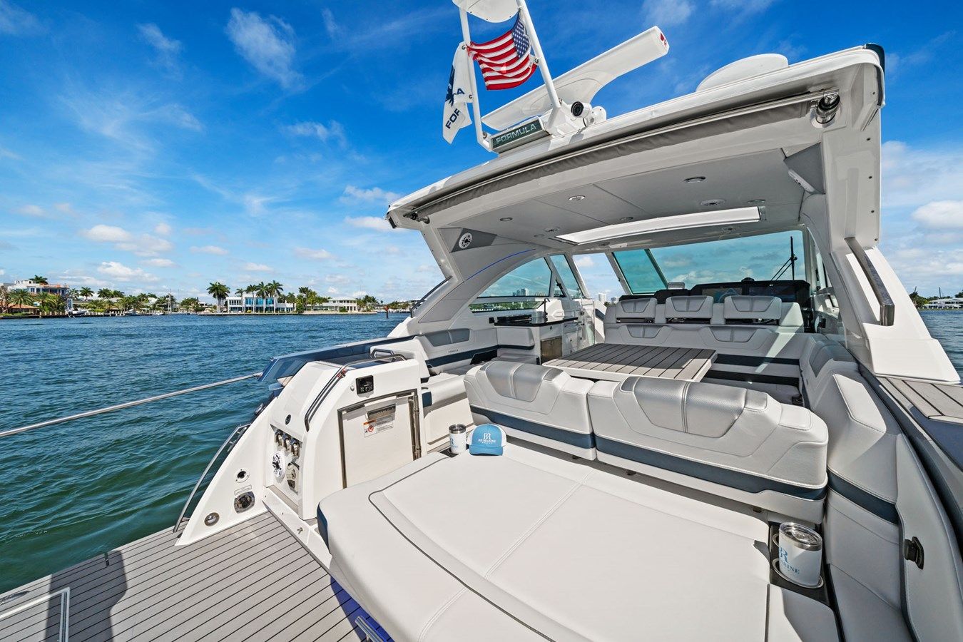 Buy a Lady Champagne II - Formula Boats at Shestakov Yacht Sales