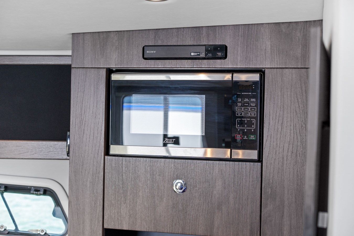 Buy a yacht Lady Champagne II 2025