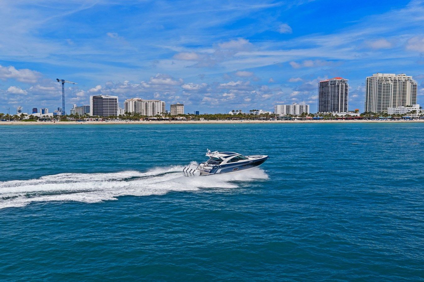 Buy a Lady Champagne II - Formula Boats at Shestakov Yacht Sales