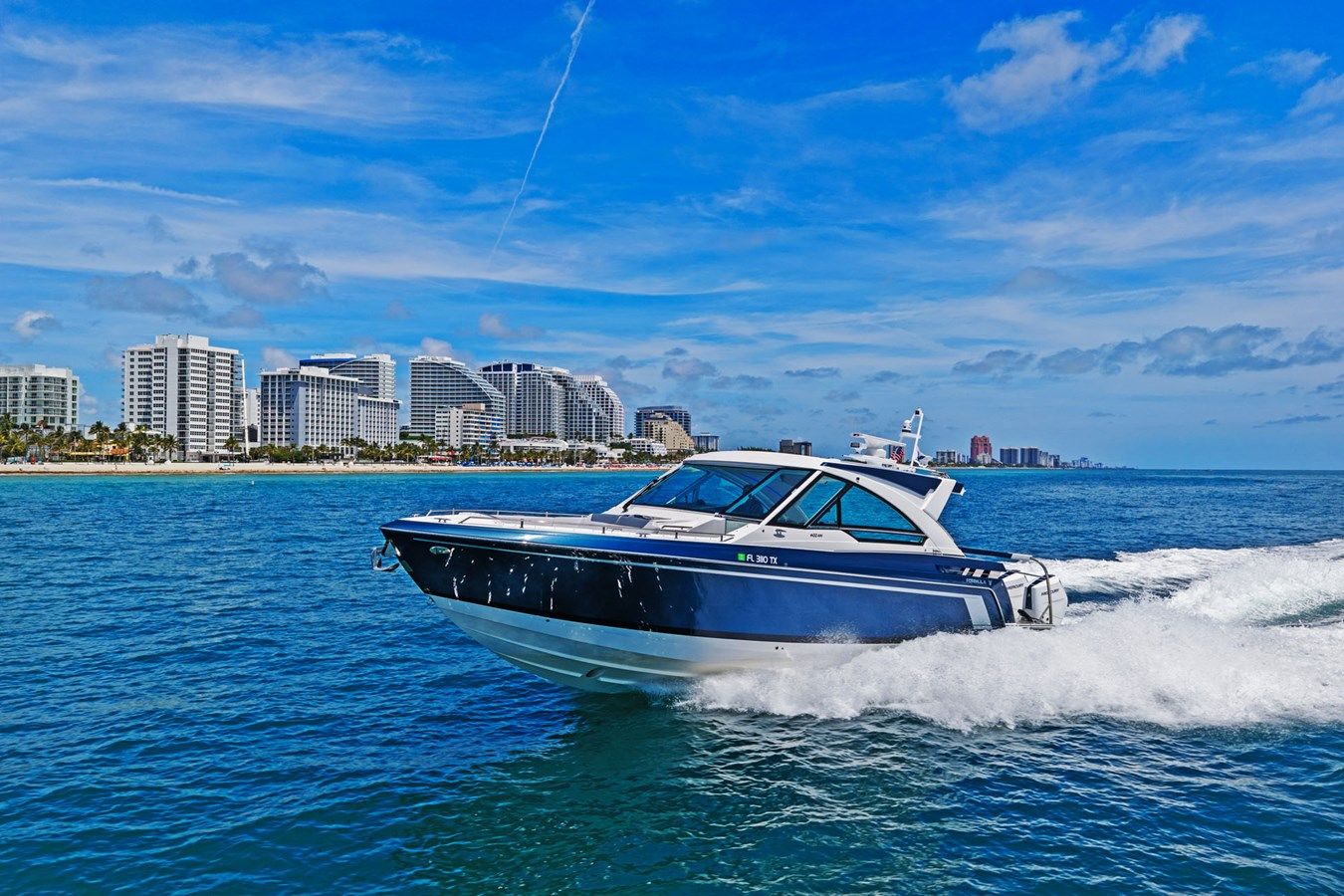 the best price on Lady Champagne II - Formula Boats