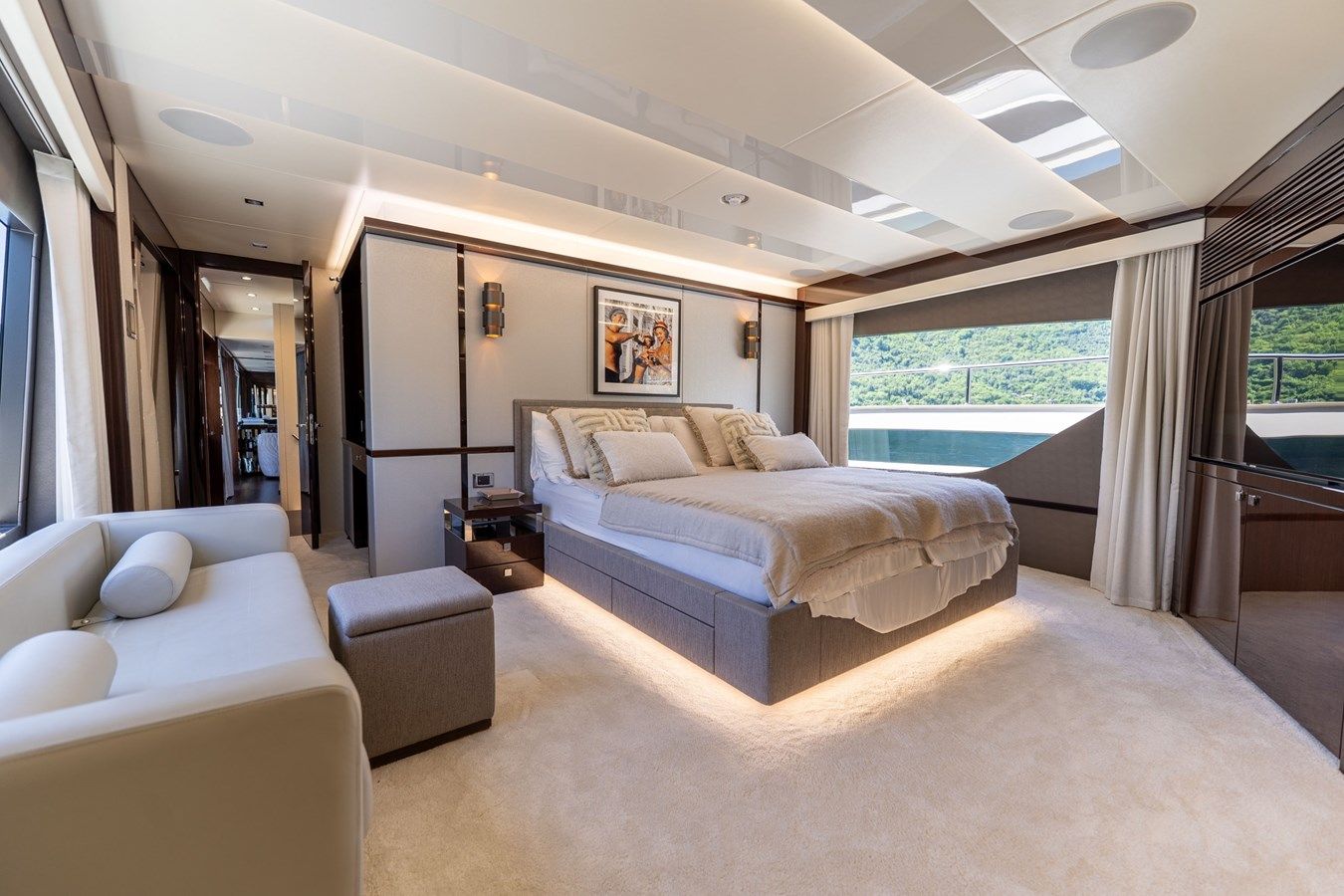 Купить яхту EVERDEEN - Sunseeker в Shestakov Yacht Sales