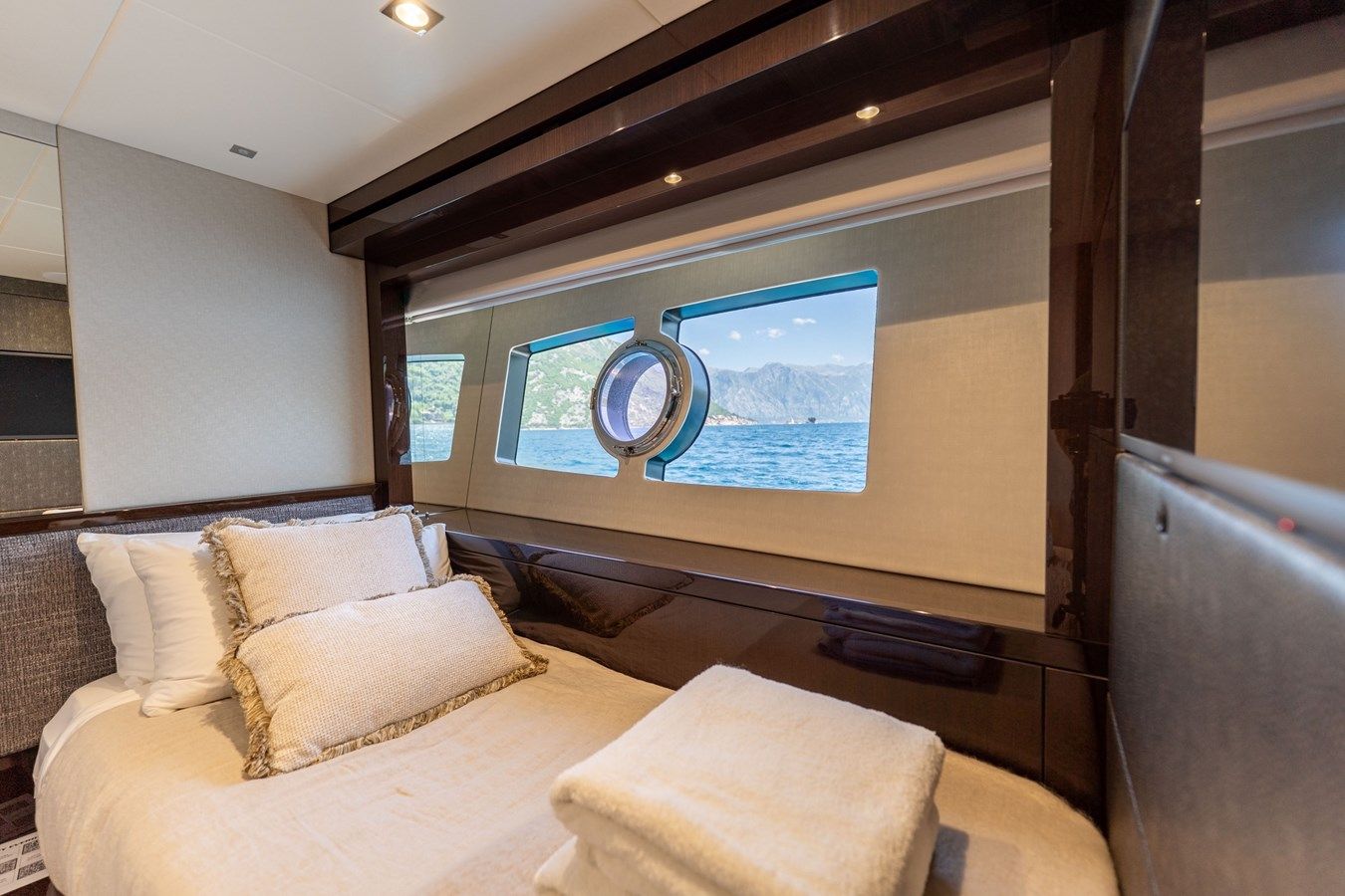 Купить яхту EVERDEEN 95 Yacht в Shestakov Yacht Sales