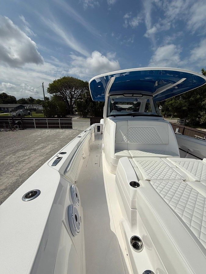 SPONTANEOUS - Intrepid yacht sale