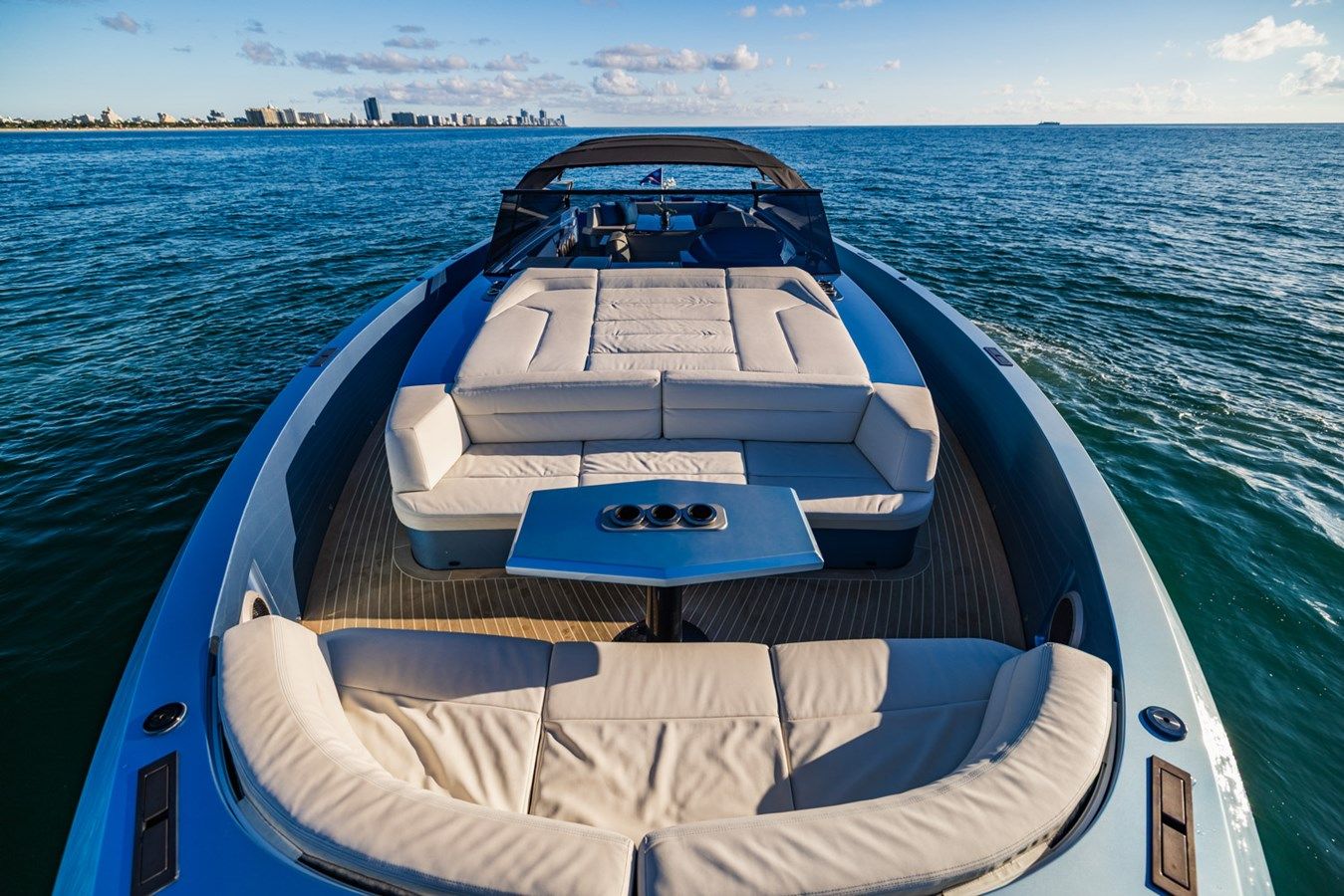 Купить яхту IMPULSIVE - VANQUISH YACHTS в Shestakov Yacht Sales