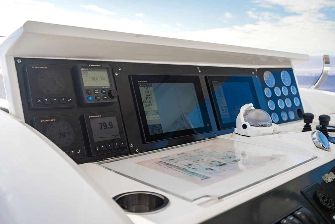 Oasis (Copy) 95 Motor Yacht