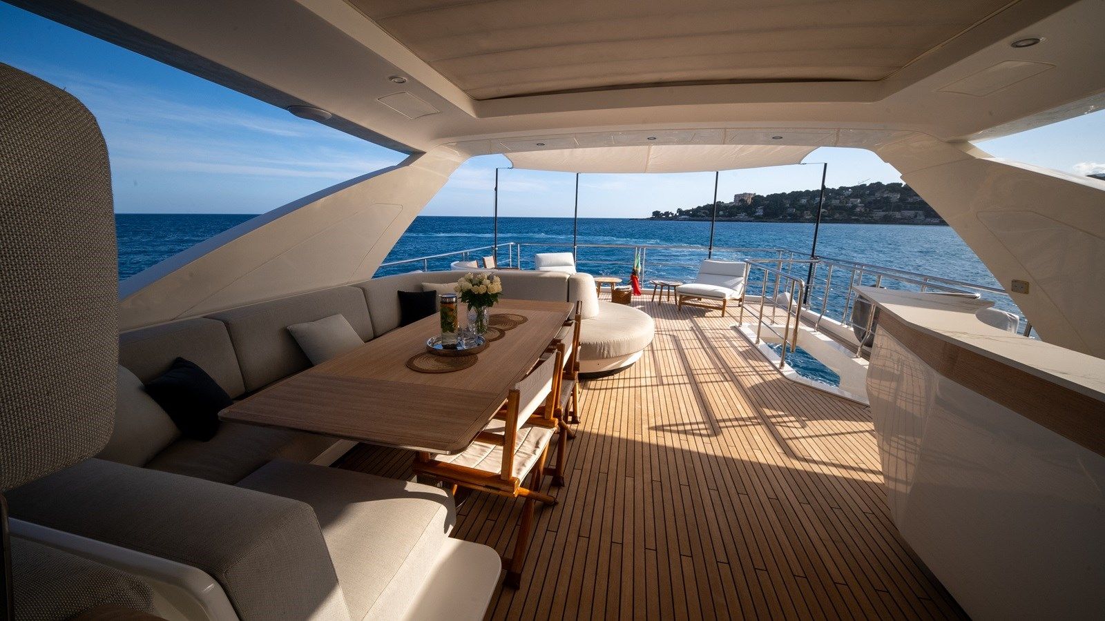 Buy a ANA - Azimut Yachts at Shestakov Yacht Sales