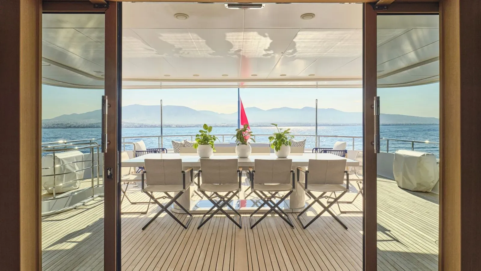 the best price on THEOLINA 2007