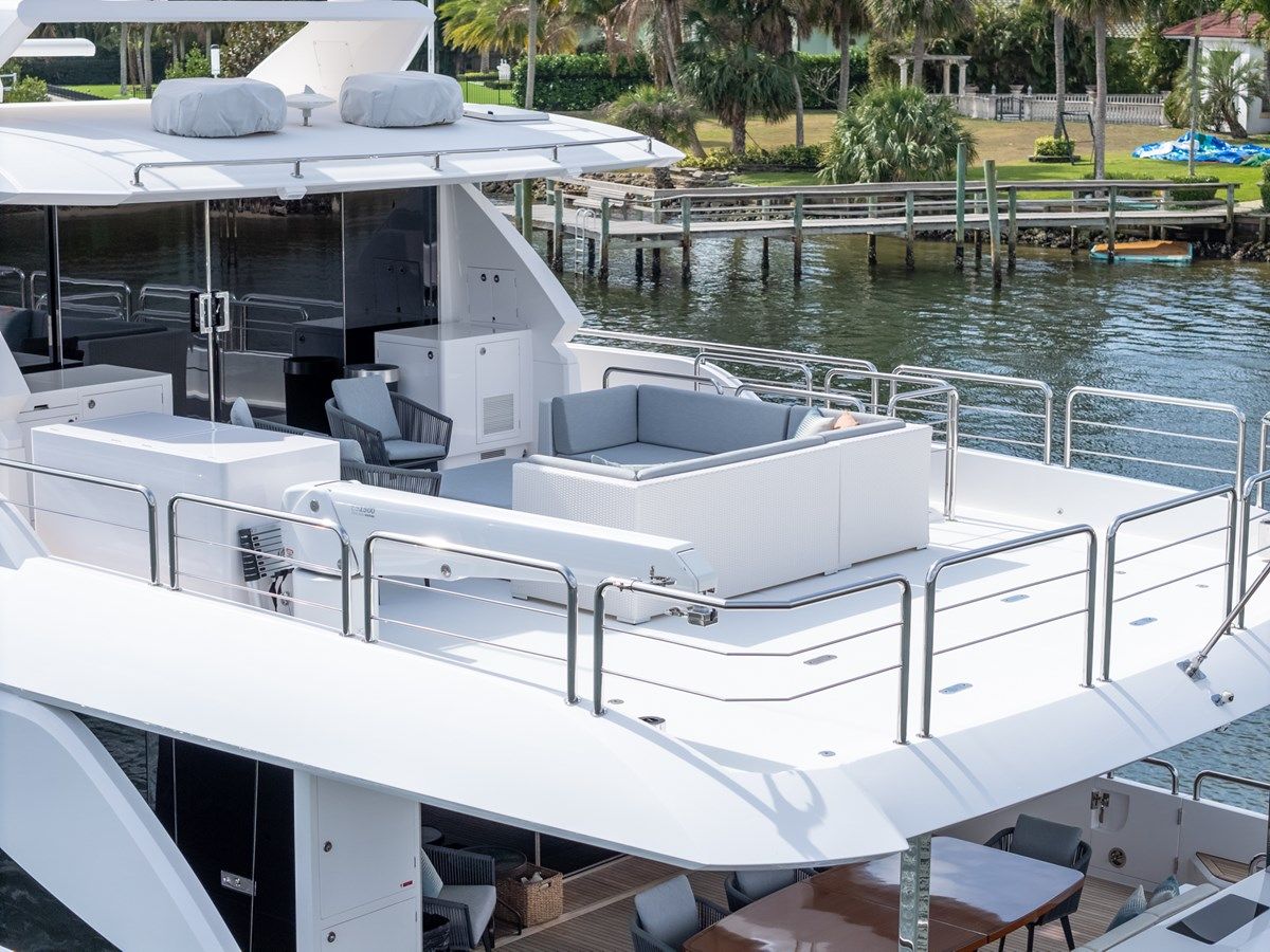 Купить яхту SHERI LYNN FD80 в Shestakov Yacht Sales