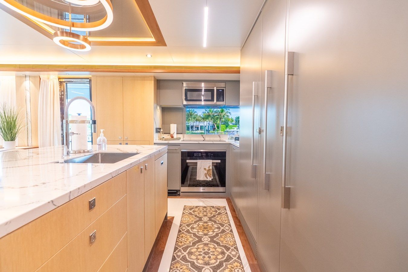 Продажа яхты SHERI LYNN - HORIZON MOTOR YACHTS