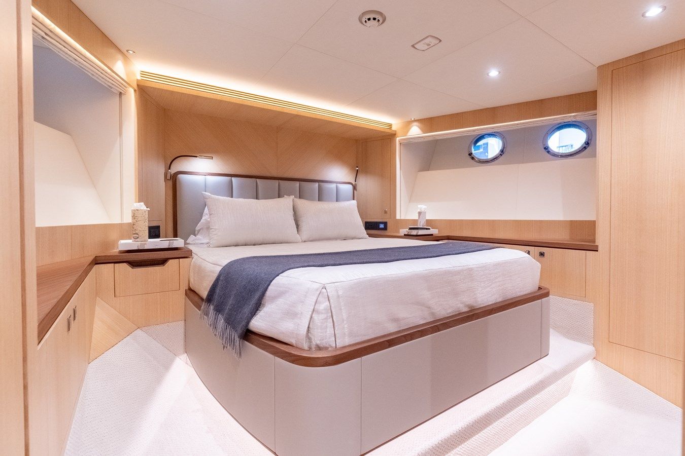 Купить яхту SHERI LYNN - HORIZON MOTOR YACHTS в Shestakov Yacht Sales