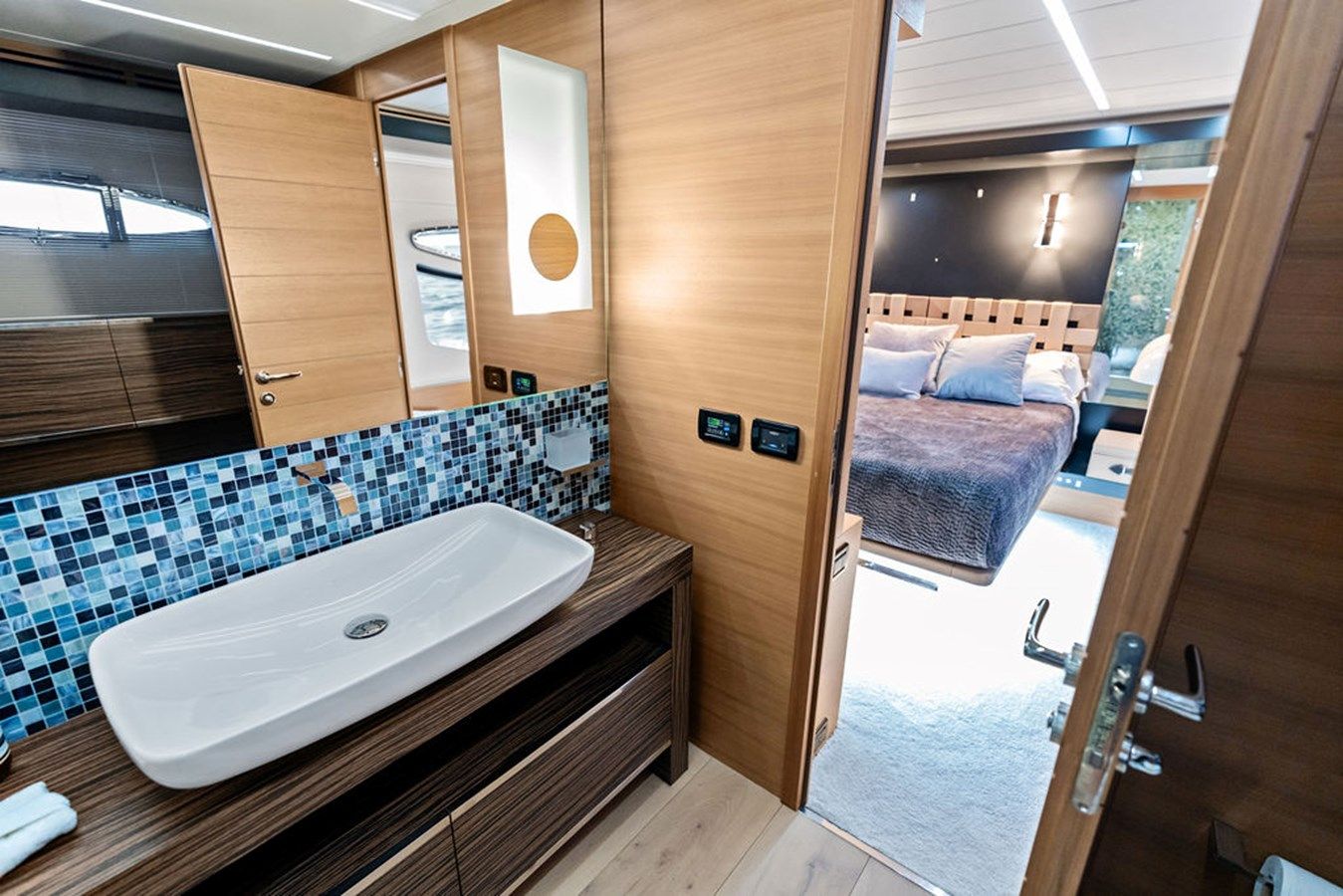 Cersei 2012 yacht sale