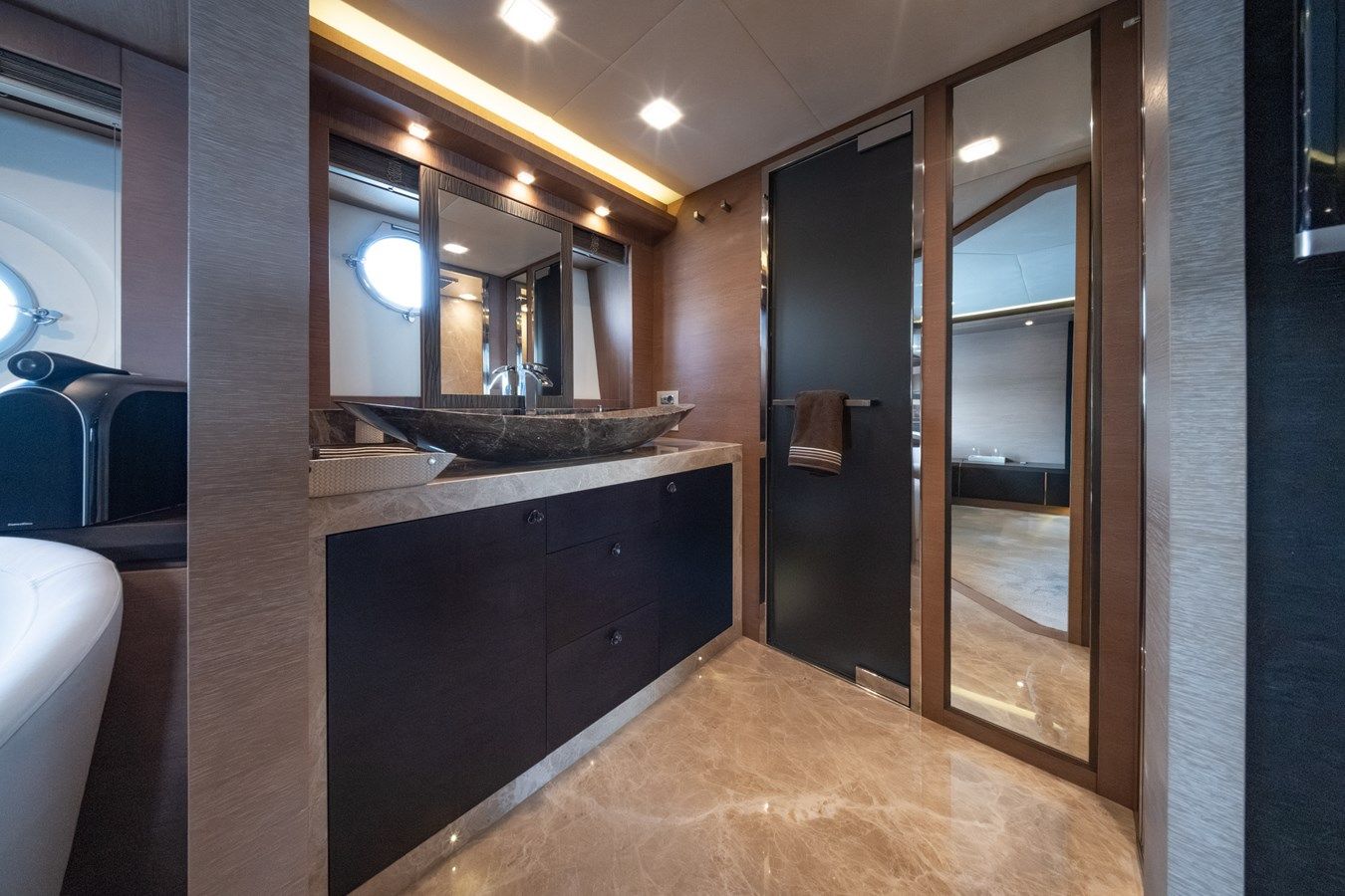 Buy a yacht BELLA LUNA