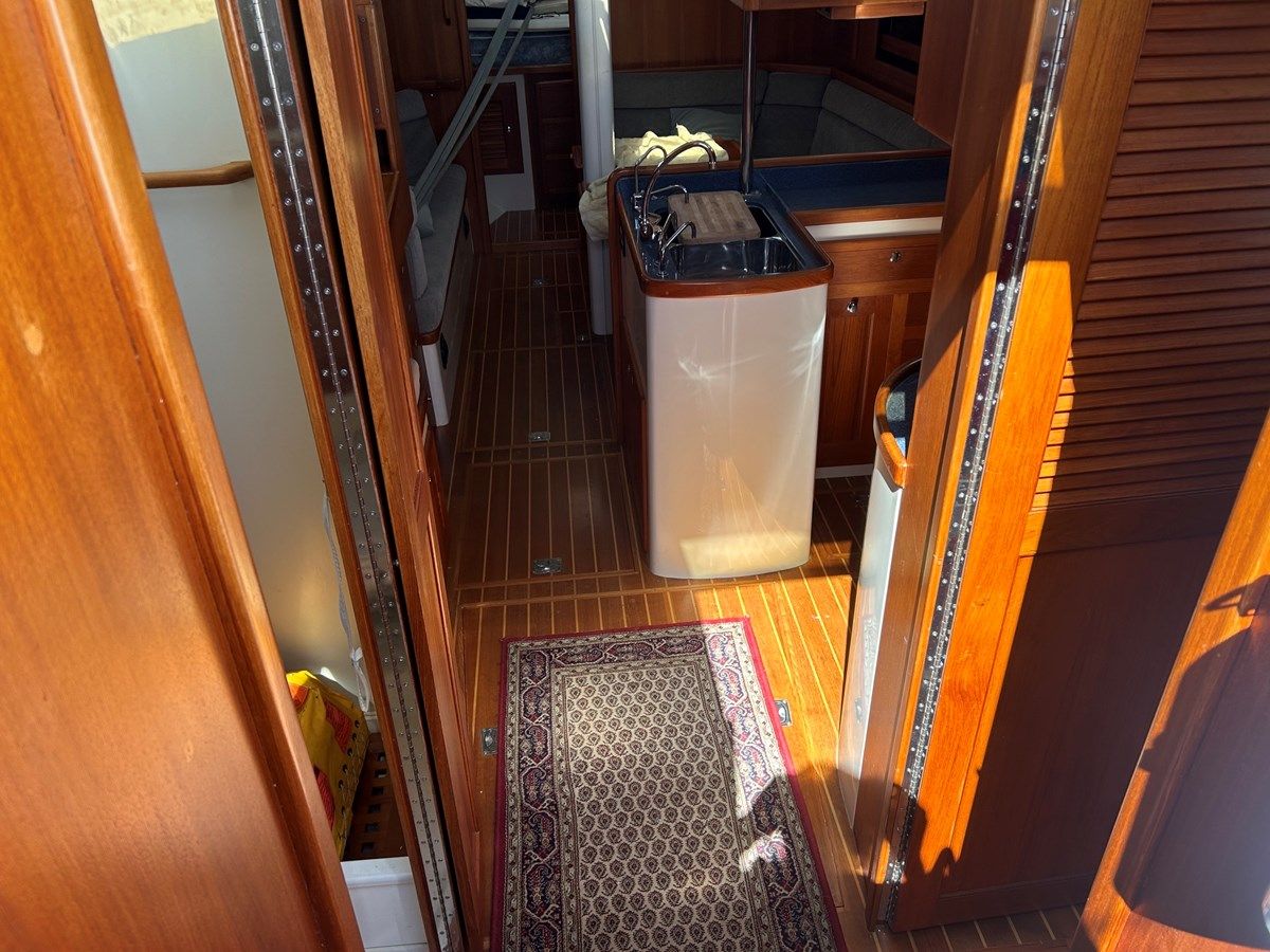 best yacht sales deals PALOMA - PACIFIC SEACRAFT