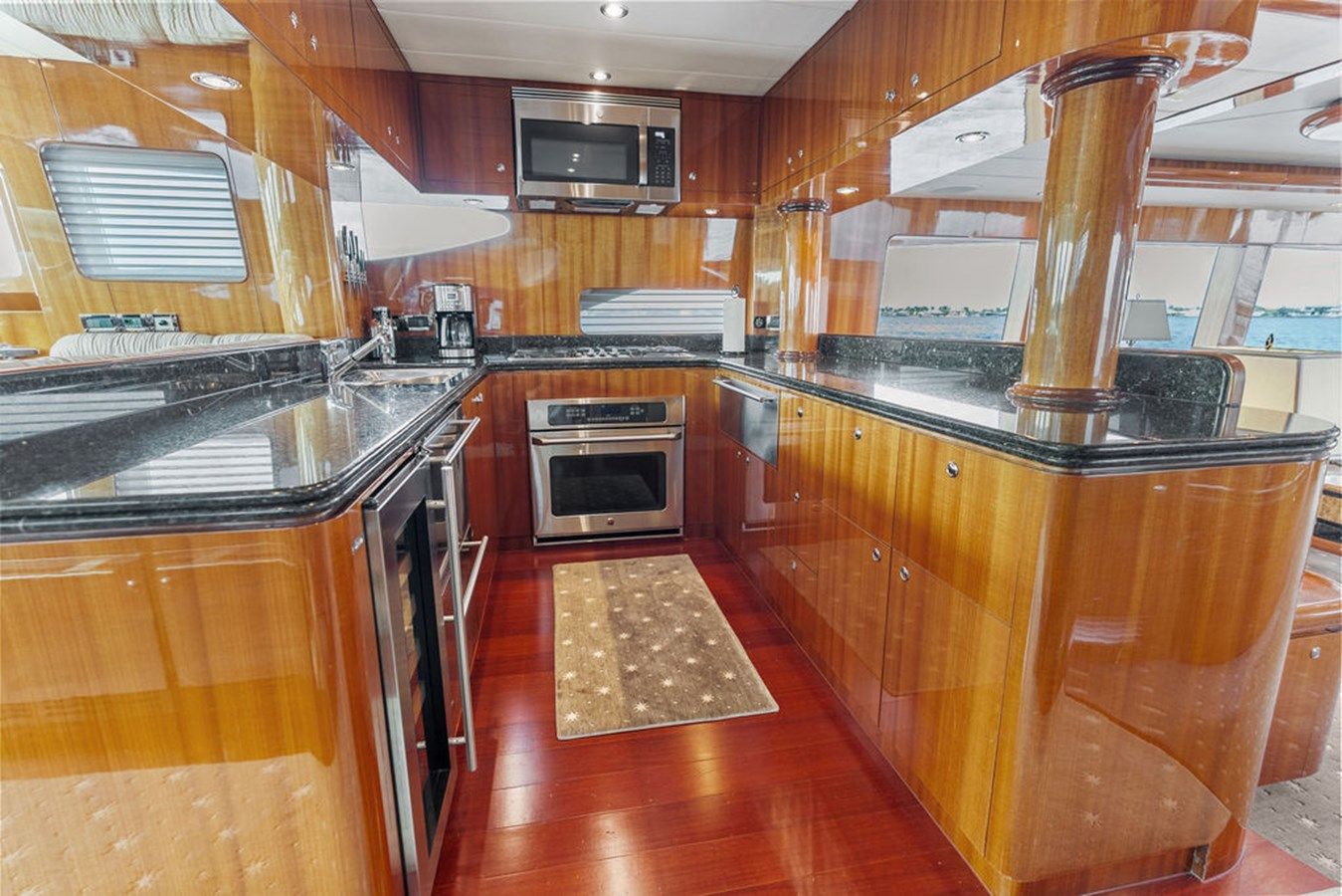 the best price on BABE - Horizon Yachts