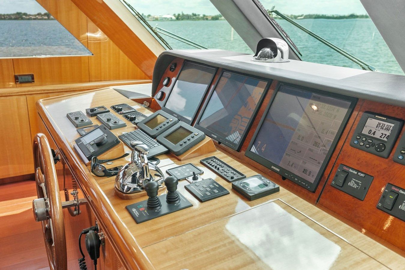 BABE 82 Skylounge yacht sale