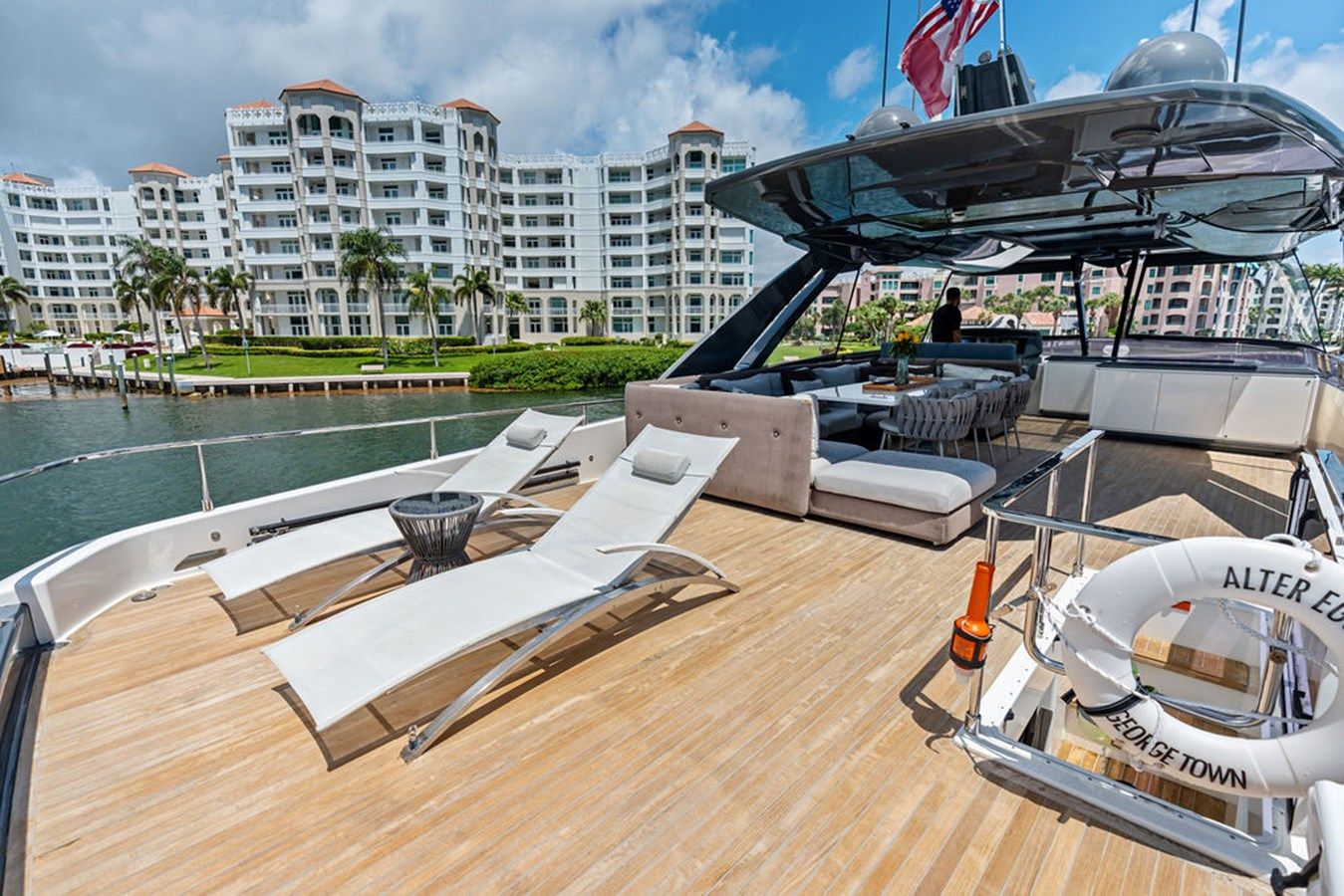 Buy a ALTER EGO 850 Motoryacht at Shestakov Yacht Sales