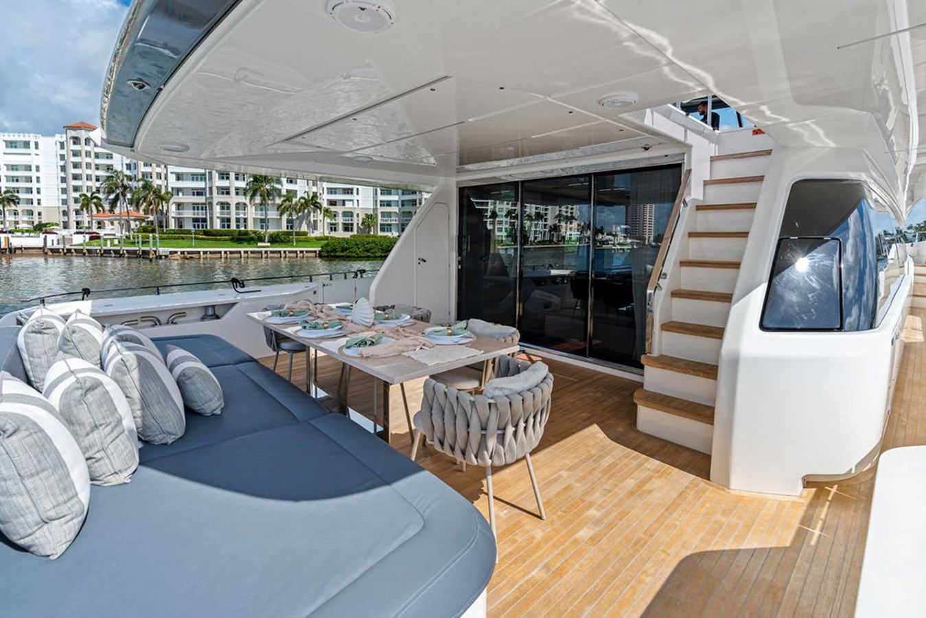 the best price on ALTER EGO - Ferretti Yachts