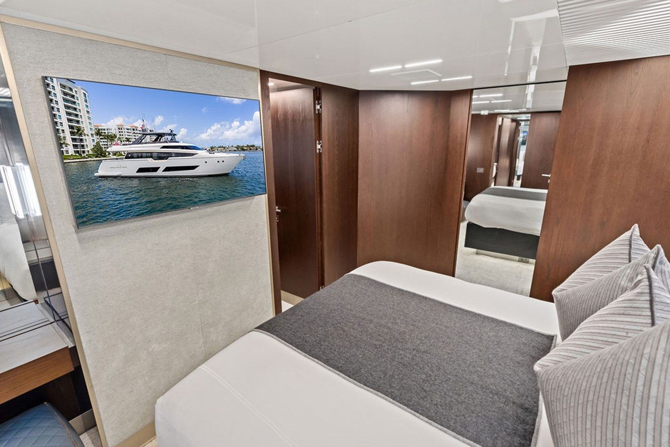 the best price on ALTER EGO - Ferretti Yachts