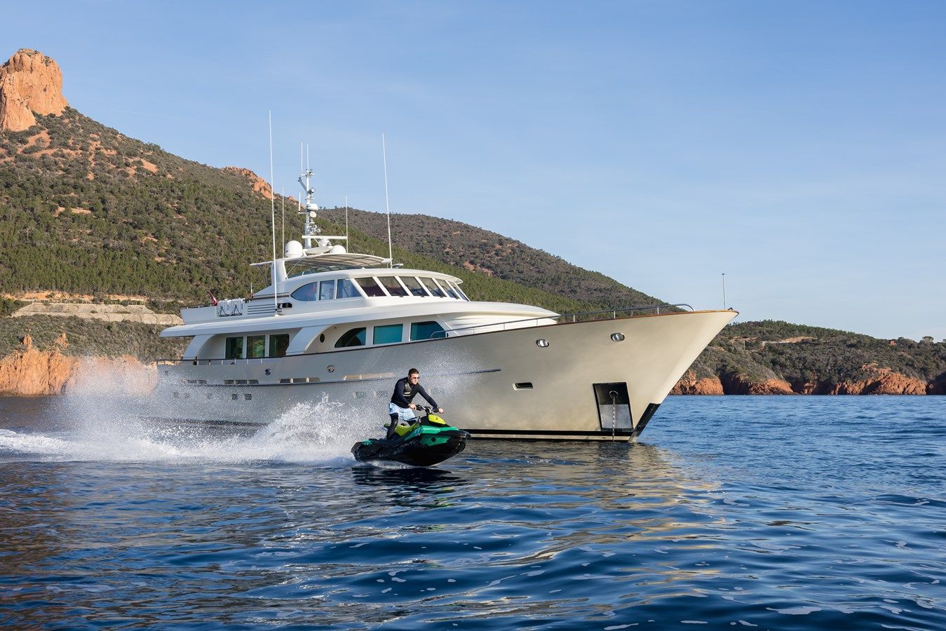 Купить яхту ORIZZONTE 98 в Shestakov Yacht Sales
