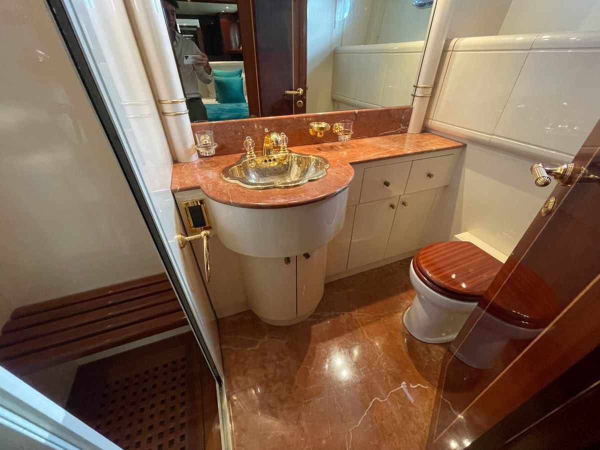 Buy a yacht Mangusta 72 - OVERMARINE GROUP