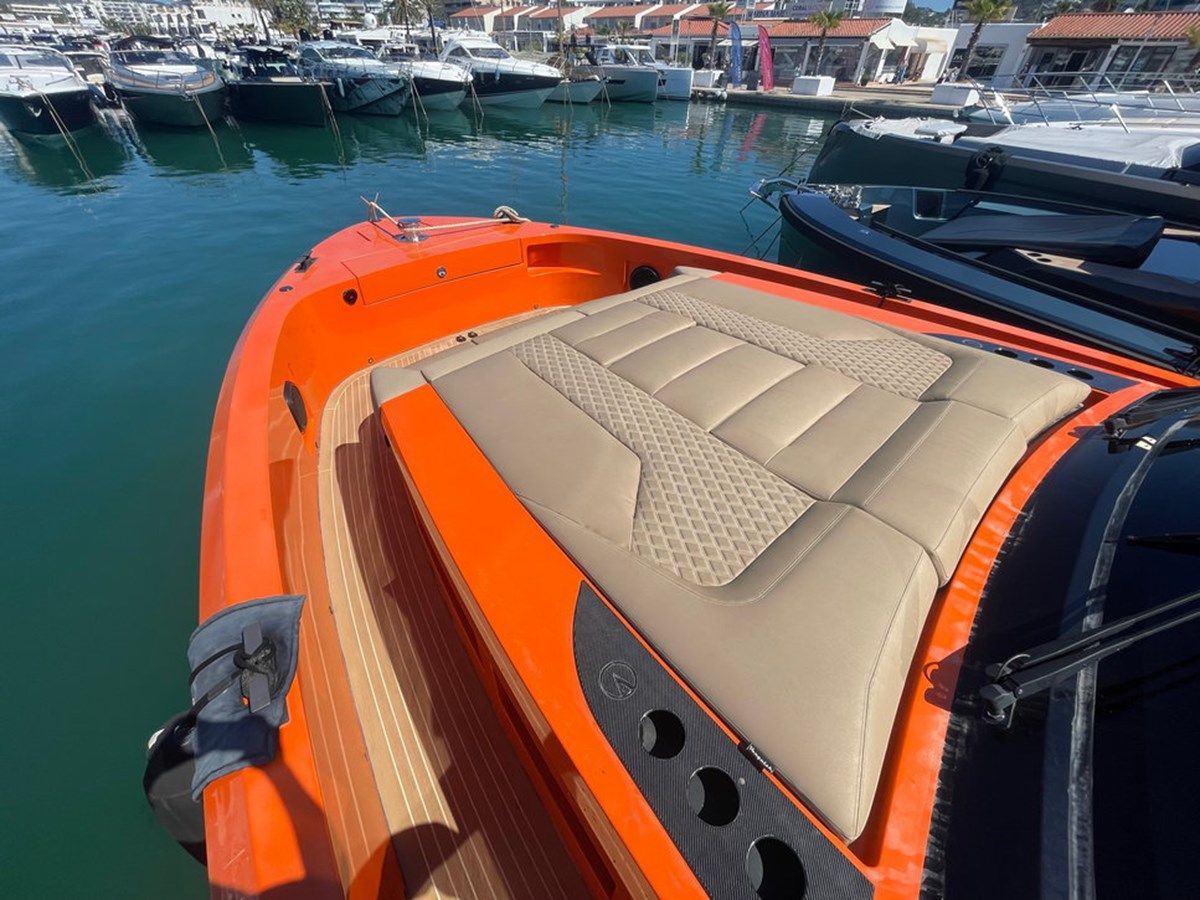 best yacht sales deals Vanquish VQ52 VQ 52