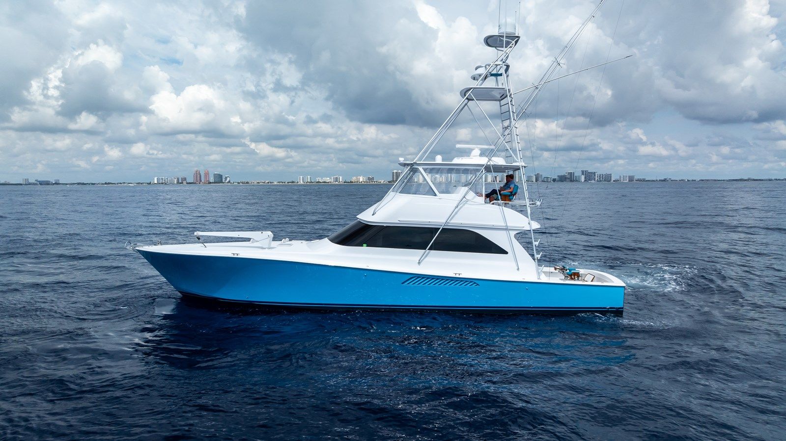 Buy a Après 2005 at Shestakov Yacht Sales