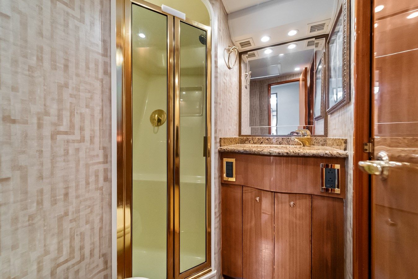 Buy a Après at Shestakov Yacht Sales