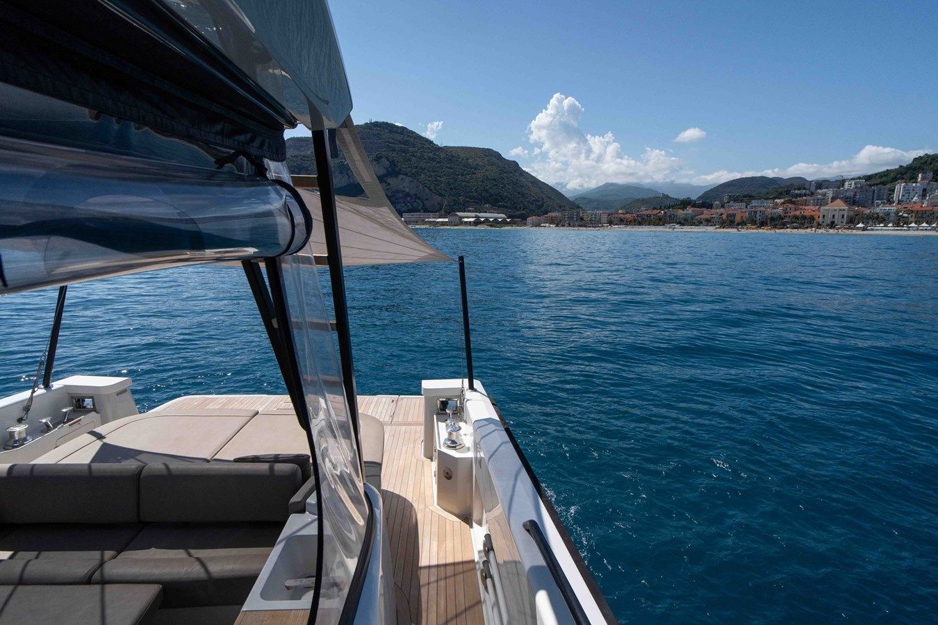 Buy a yacht Madame BG42