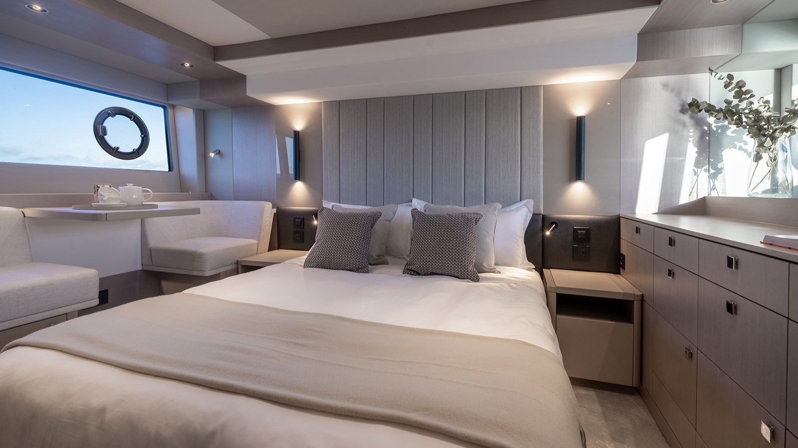 the best price on Sunseeker Manhattan 56 56