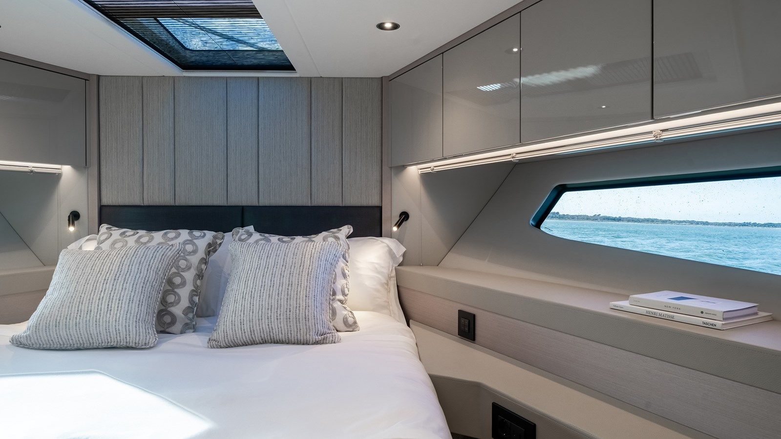 Buy a Sunseeker Manhattan 56 Manhattan 56 at Shestakov Yacht Sales