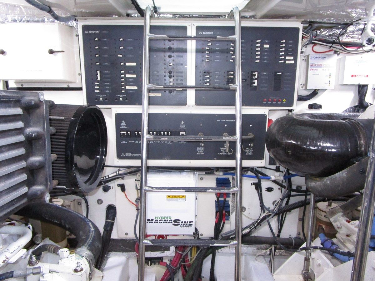 Buy a yacht ENDLESS SUMMER 5200 Expresss