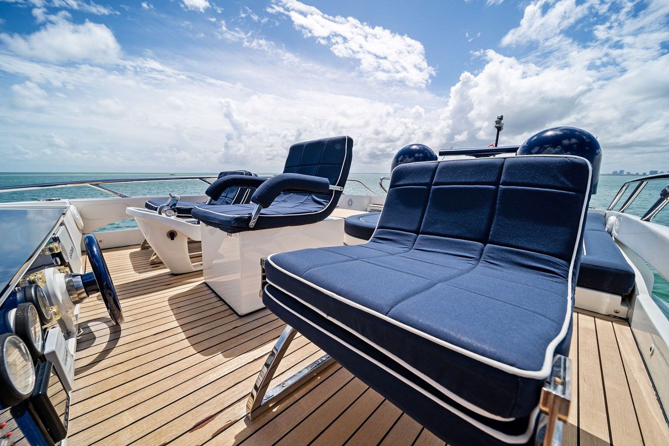 Buy a DOROTHY ANN - PERSHING at Shestakov Yacht Sales
