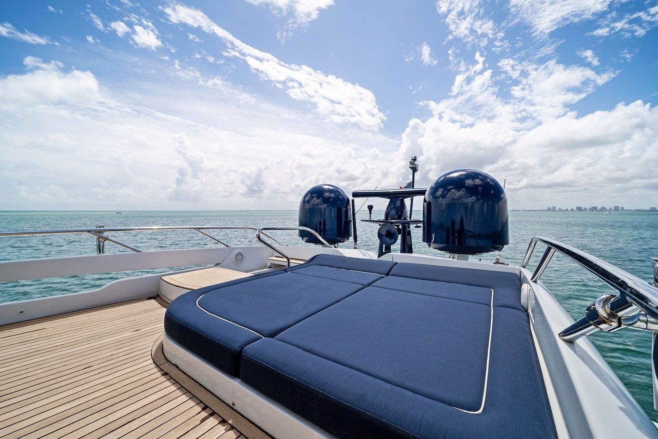 Buy a yacht DOROTHY ANN - PERSHING