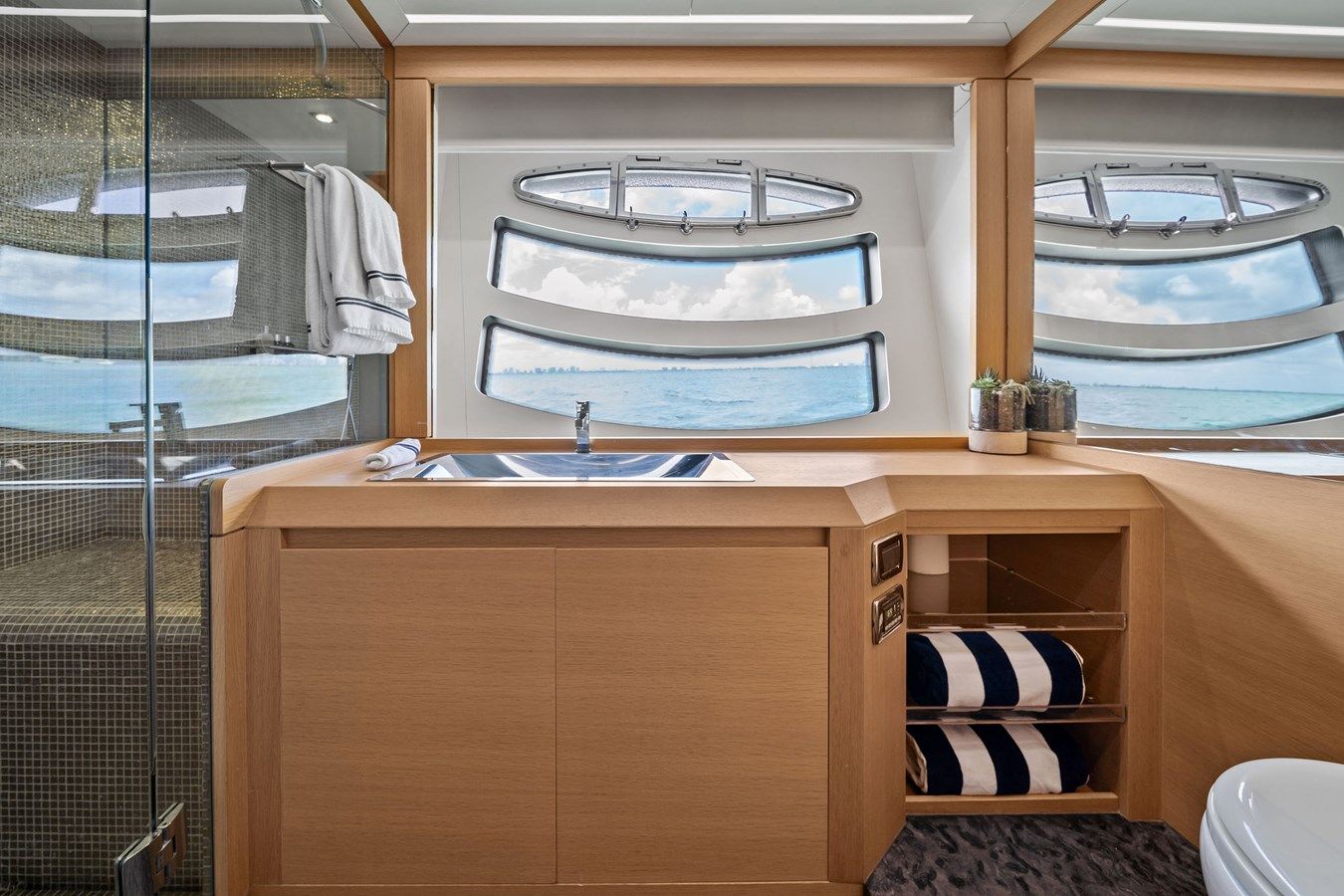 the best price on DOROTHY ANN - PERSHING