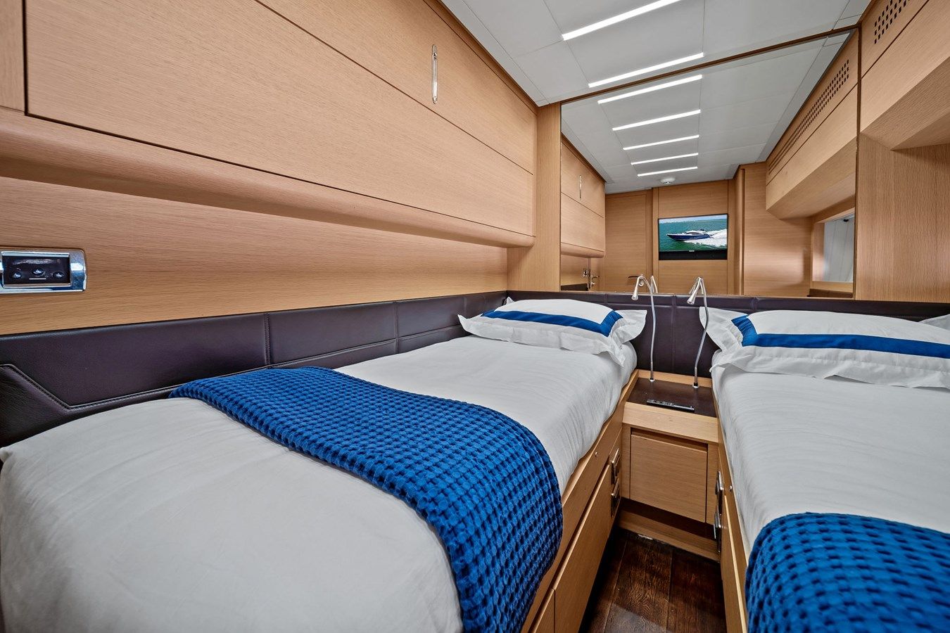 Buy a yacht DOROTHY ANN 81