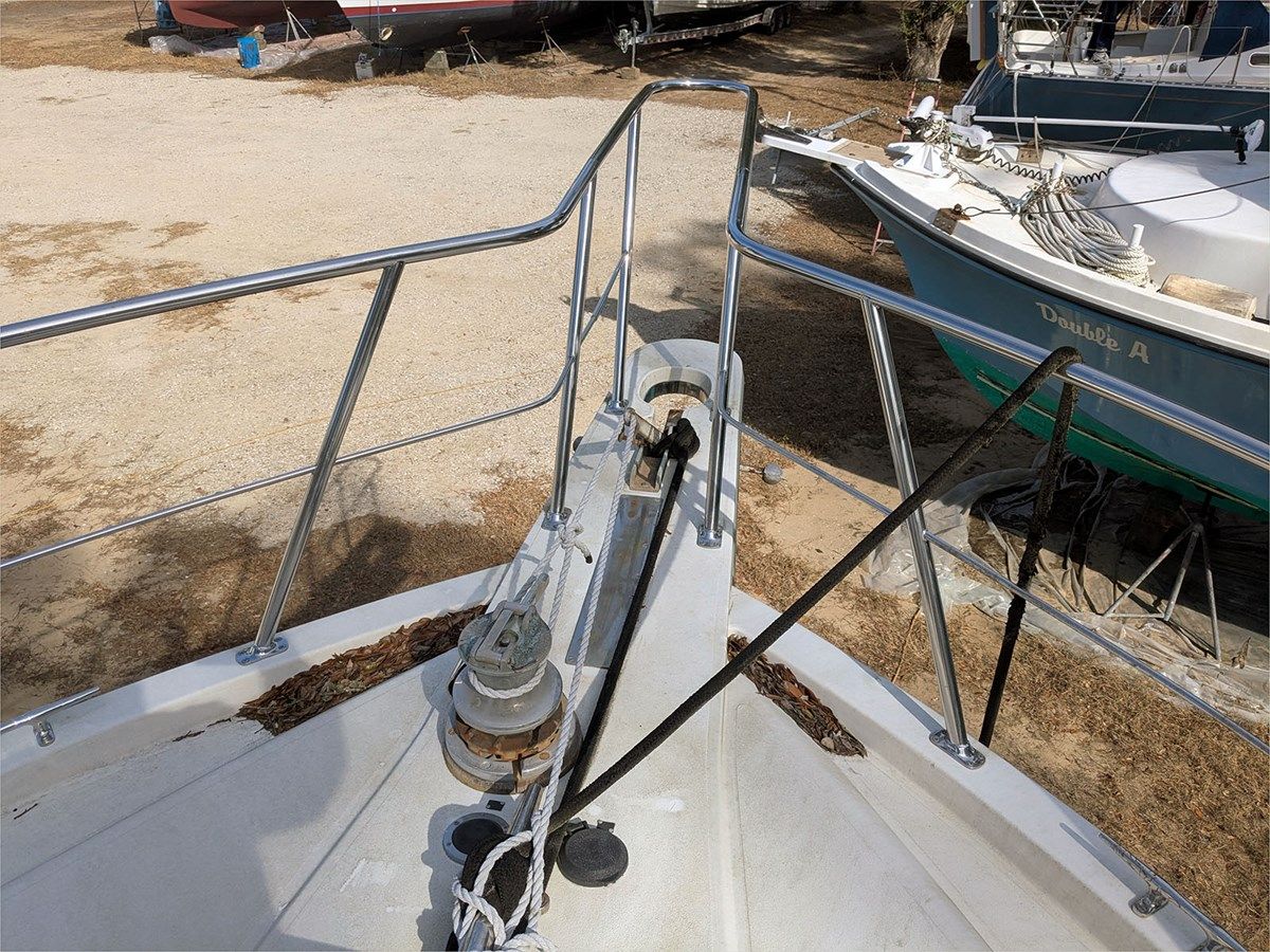 the best price on 48' Californian 1989 4806 Aft Cabin 1989
