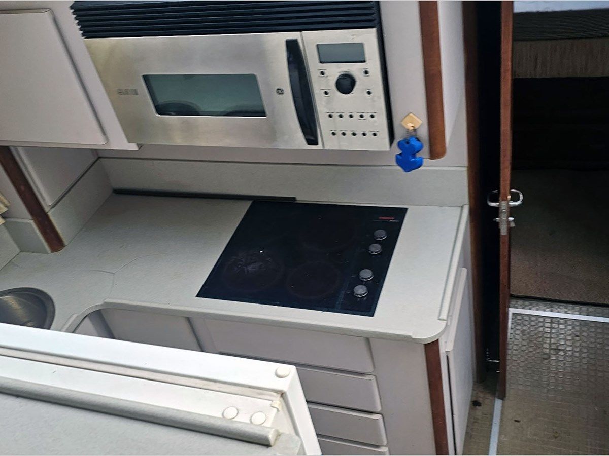 48' Californian 1989 4806 Aft Cabin - CALIFORNIAN