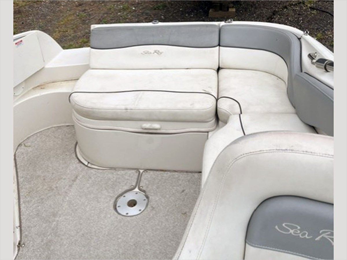 best yacht sales deals 24' Sea Ray 2008 240 SD 24