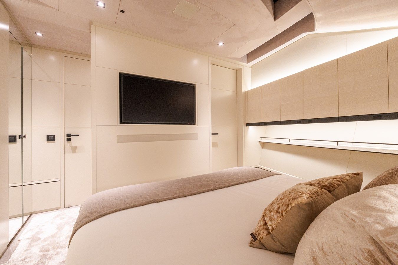 best yacht sales deals CASA BRI MARE