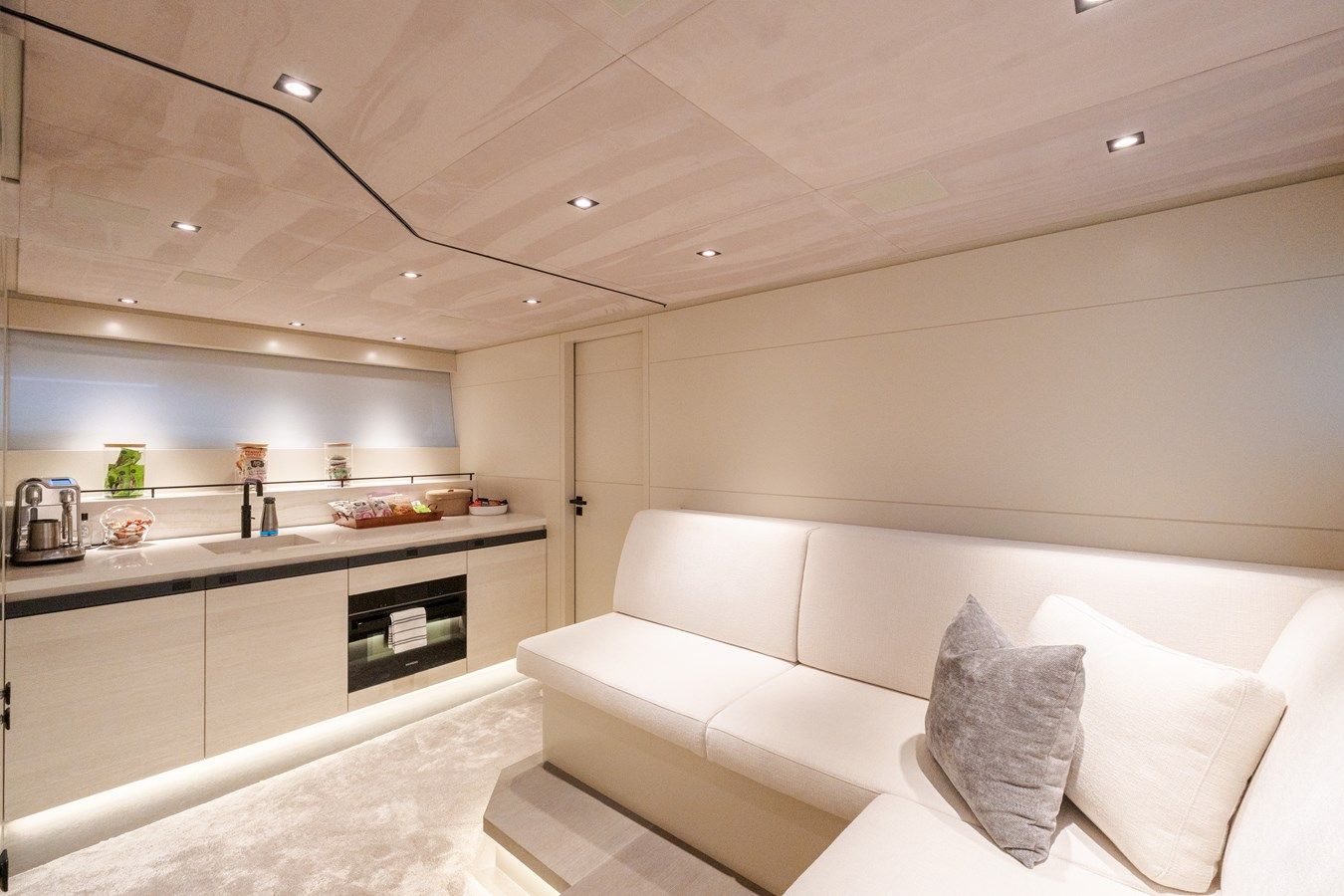 Buy a yacht CASA BRI MARE 77
