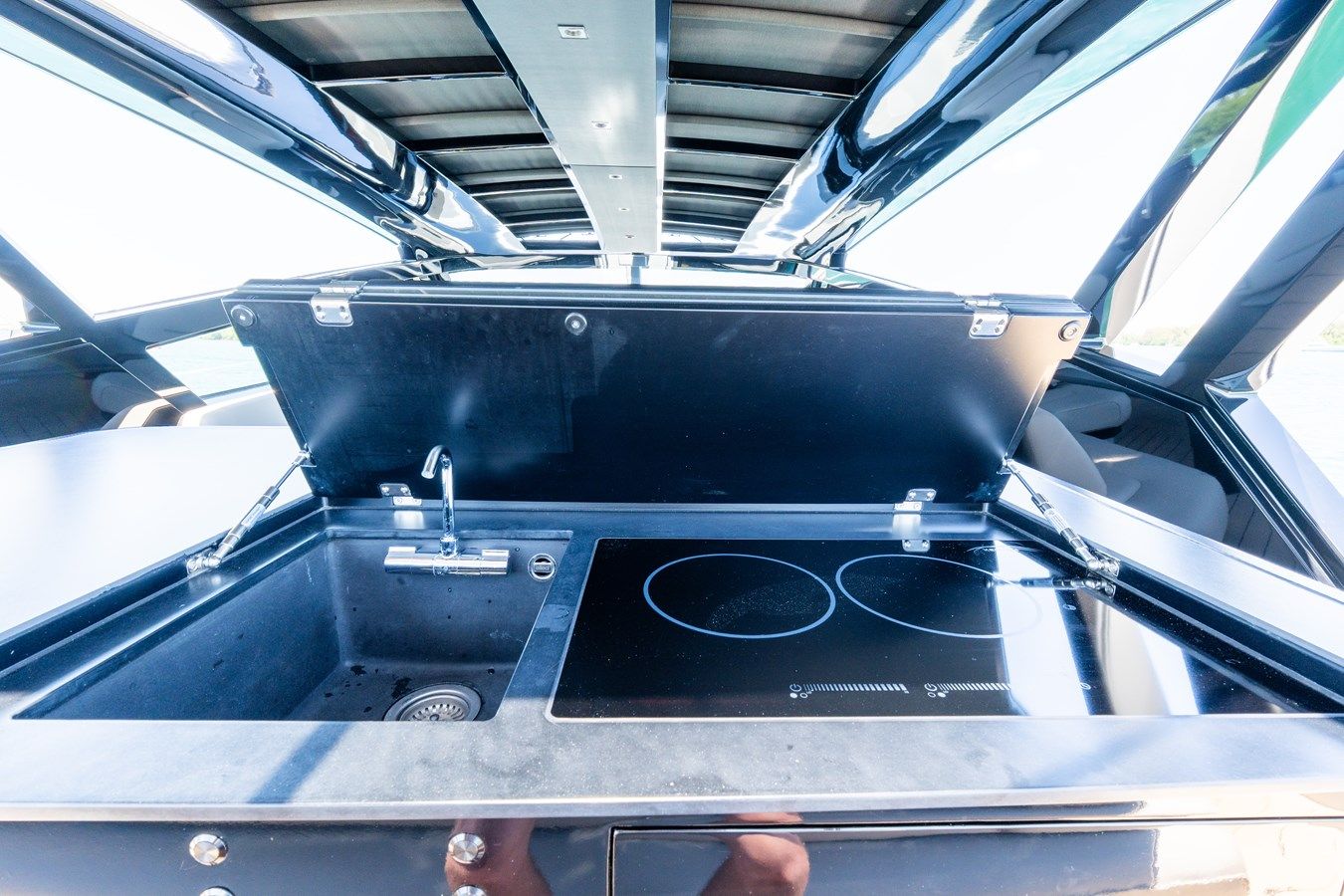 best yacht sales deals CASA BRI MARE 77