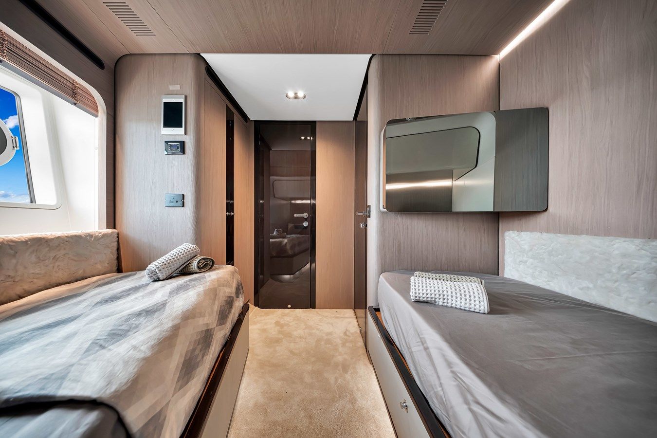 best yacht sales deals Azimut Grande 27 2019