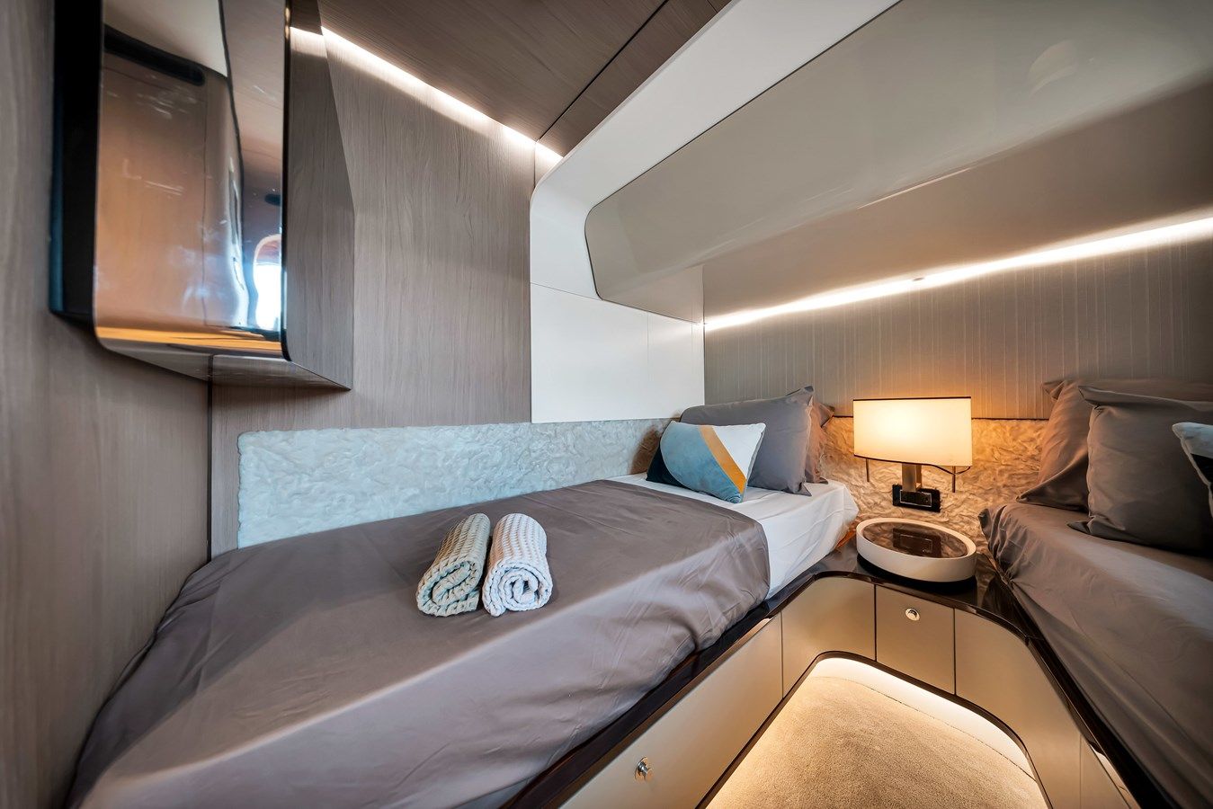 the best price on Azimut Grande 27 Grande 27M