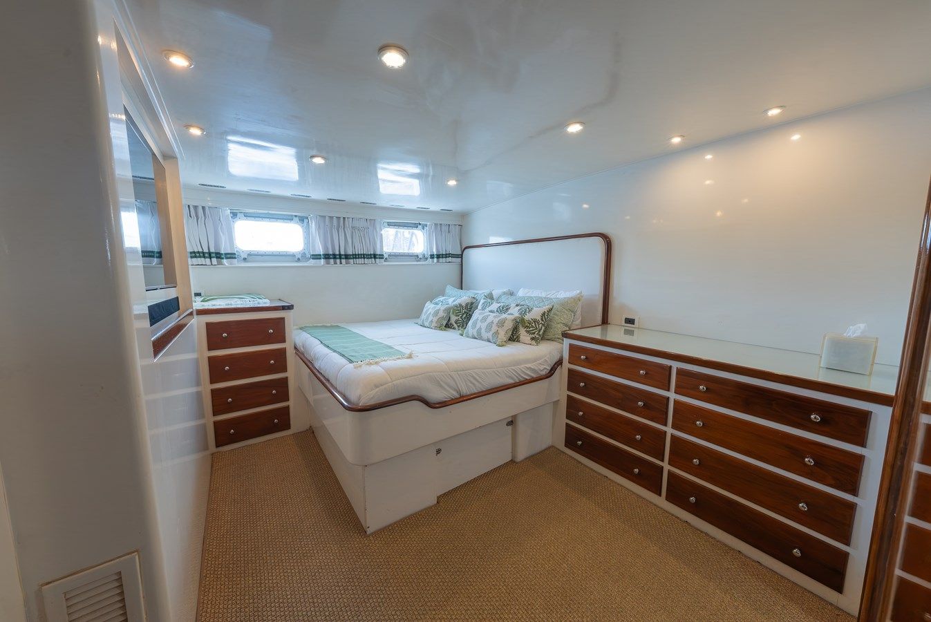 best yacht sales deals INNISFAIL