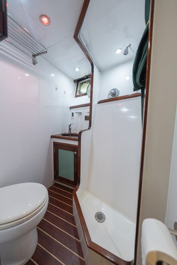 Buy a INNISFAIL at Shestakov Yacht Sales