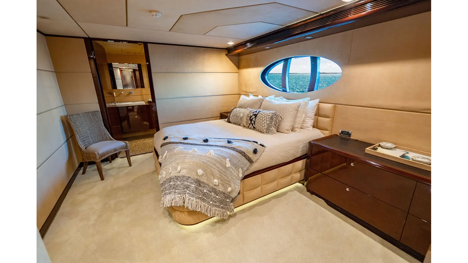 Buy a yacht TRUE NORTH