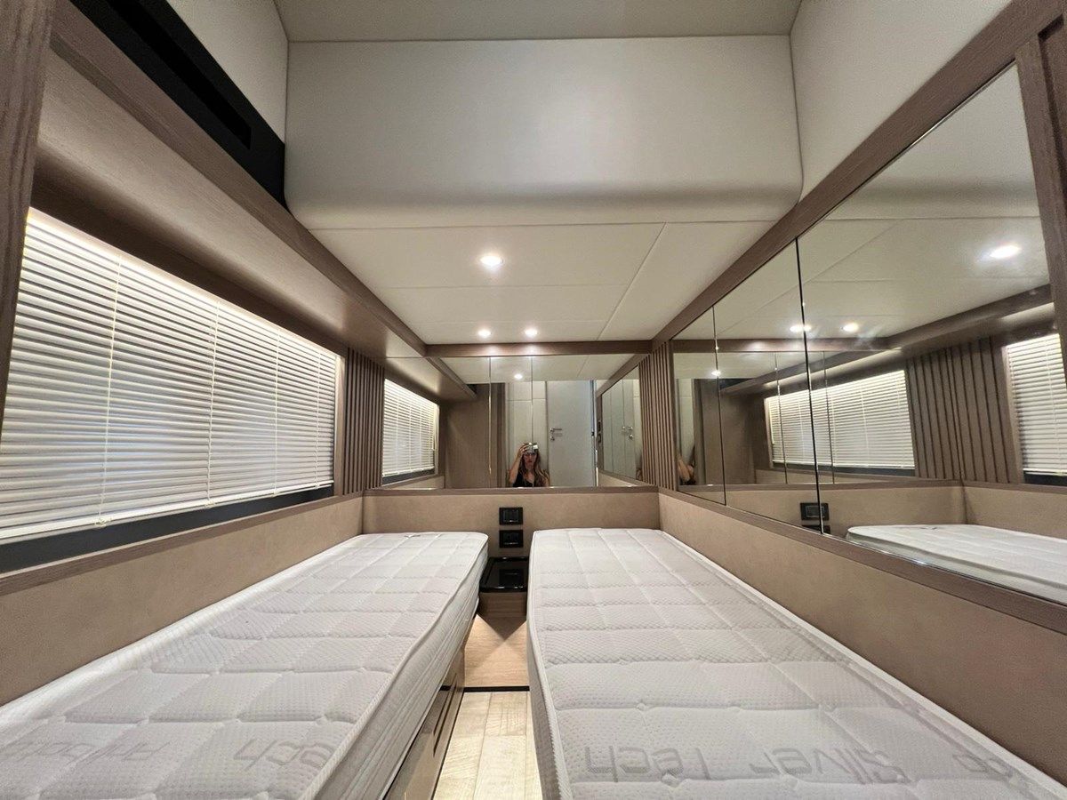best yacht sales deals Absolute Navetta 52