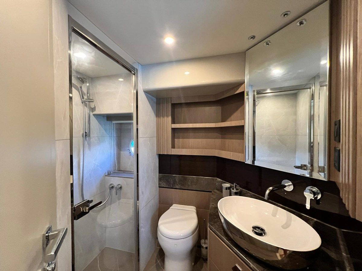 Absolute Navetta 52