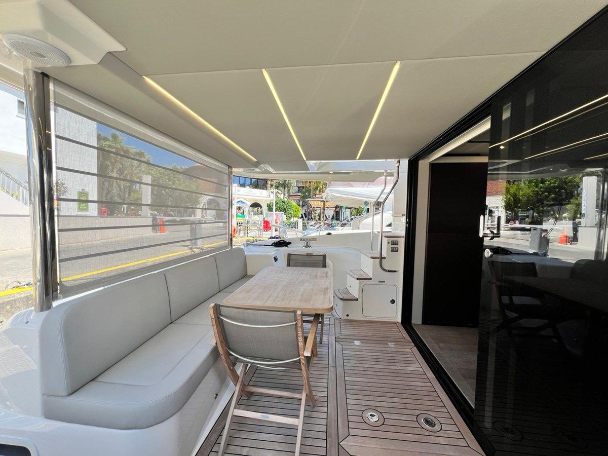 Absolute Navetta 52 price