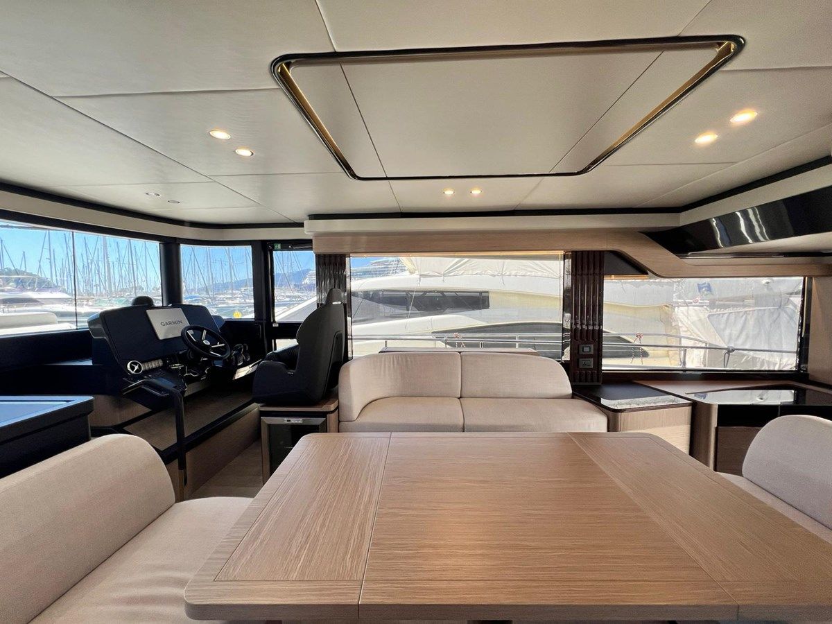 Absolute Navetta 52 52 price